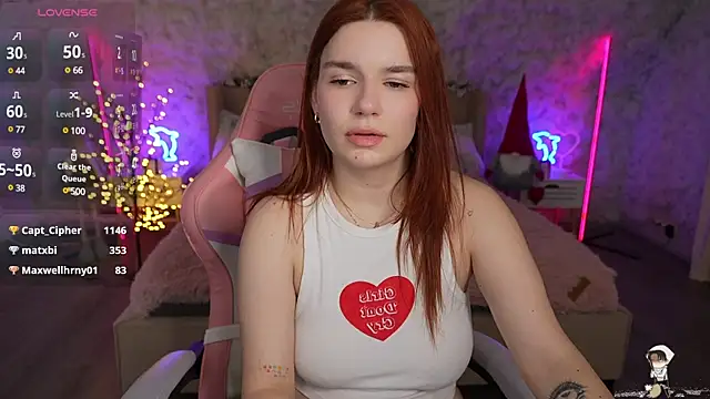 Snapshot of RedShinee chatting on 01/17/25, 05:08 RedShinee online show from 01/17/25, 05:08