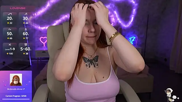 Snapshot of RedShinee chatting on 03/04/25, 05:03 RedShinee online show from 03/04/25, 05:03