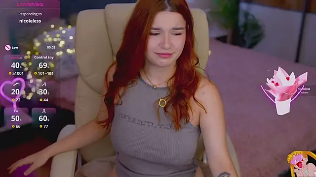 Snapshot of RedShinee chatting on 10/29/25, 01:35 RedShinee online show from 10/29/25, 01:35