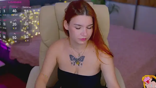 Snapshot of RedShinee chatting on 11/05/25, 07:41 RedShinee online show from 11/05/25, 07:41