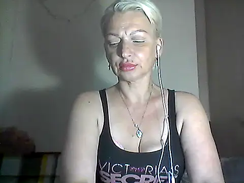 Snapshot of MaryJane441 chatting on 07/11/26, 10:11 MaryJane441 online show from 07/11/26, 10:11