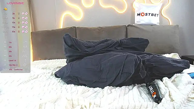 Chloeromantic online show from 12/09/24, 02:24