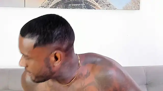 Snapshot of Dvid_Rullers chatting on 10/10/25, 01:54 Dvid Rullers online show from 10/10/25, 01:54