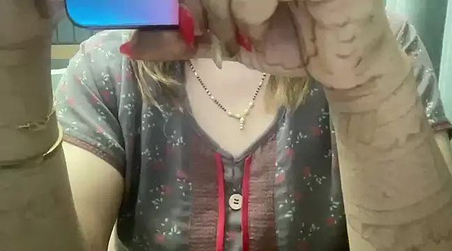 Snapshot of sassypooja chatting on 02/08/25, 03:00 sassypooja online show from 02/08/25, 03:00