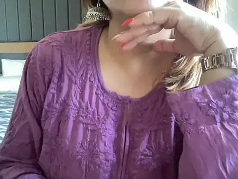 Snapshot of sassypooja chatting on 02/17/25, 11:02 sassypooja online show from 02/17/25, 11:02