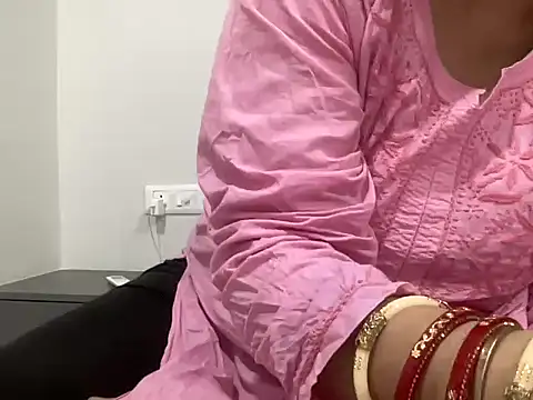 Snapshot of sassypooja chatting on 09/23/25, 07:22 sassypooja online show from 09/23/25, 07:22