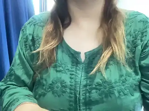 Snapshot of sassypooja chatting on 09/30/25, 07:02 sassypooja online show from 09/30/25, 07:02