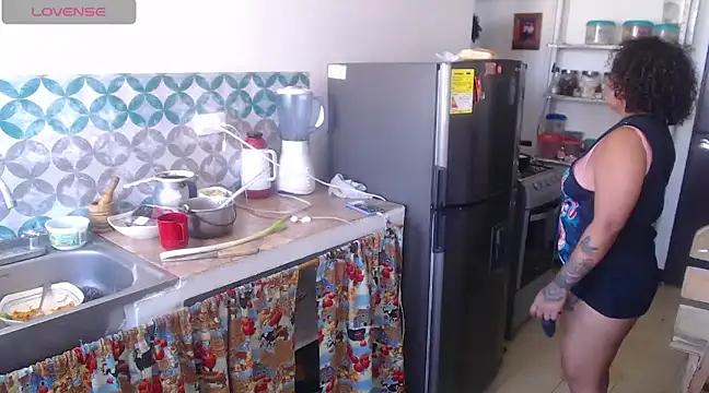 Snapshot of cougar_town chatting on 12/12/24, 05:59 cougar town online show from 12/12/24, 05:59