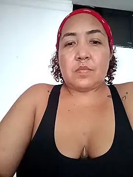 Snapshot of cougar_town chatting on 02/01/25, 10:13 cougar town online show from 02/01/25, 10:13