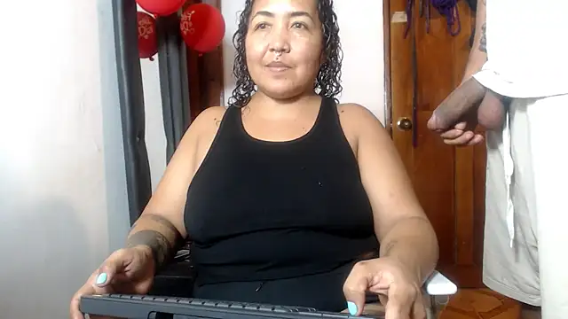 Snapshot of cougar_town chatting on 03/16/25, 12:12 cougar town online show from 03/16/25, 12:12