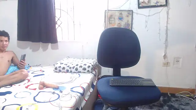 Snapshot of cougar_town chatting on 11/01/25, 07:38 cougar town online show from 11/01/25, 07:38