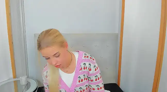 KristyHoney online show from 03/04/25, 09:51