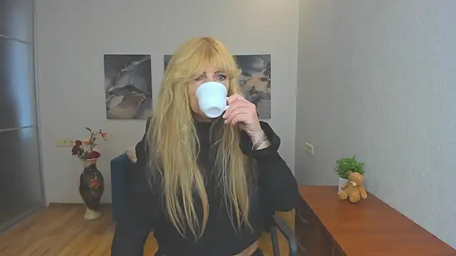 Anna Diax online show from 06/04/26, 11:38