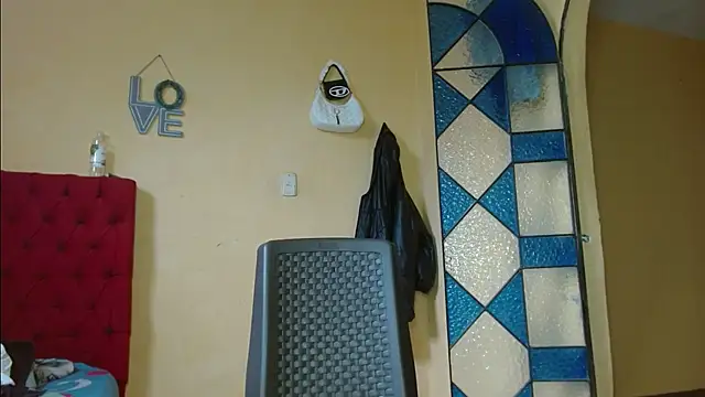 cristinamontiel online show from 02/06/25, 07:18