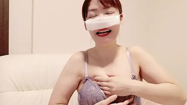 Snapshot of erokangoshi-nene chatting on 09/16/25, 04:08 erokangoshi-nene online show from 09/16/25, 04:08