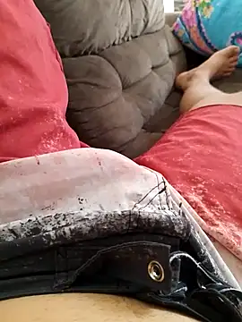 Snapshot of jhondivulga18 chatting on 04/08/26, 10:15 jhondivulga18 online show from 04/08/26, 10:15