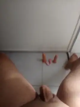 Snapshot of jhondivulga18 chatting on 04/15/26, 03:52 jhondivulga18 online show from 04/15/26, 03:52