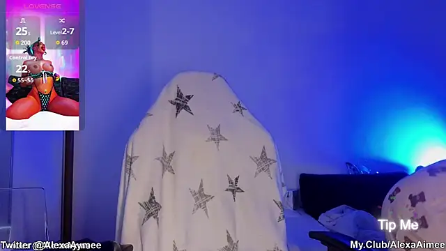 AlexaAimee online show from 11/19/25, 01:27