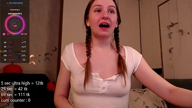 Snapshot of your_jane chatting on 10/06/25, 02:42 your jane online show from 10/06/25, 02:42