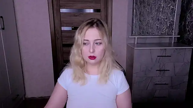 Kristy-Max online show from 06/16/26, 07:05