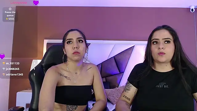 Snapshot of KarolandMichel chatting on 01/23/25, 03:22 KarolandMichel online show from 01/23/25, 03:22