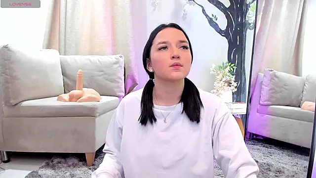  EmilyJireh  online show from 03/15/26, 12:00