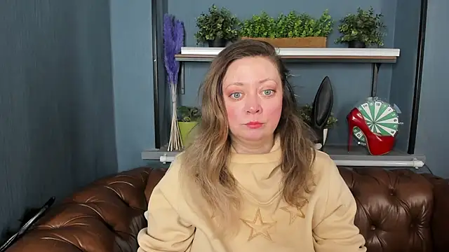 JesiaFoxi online show from 02/04/25, 12:33