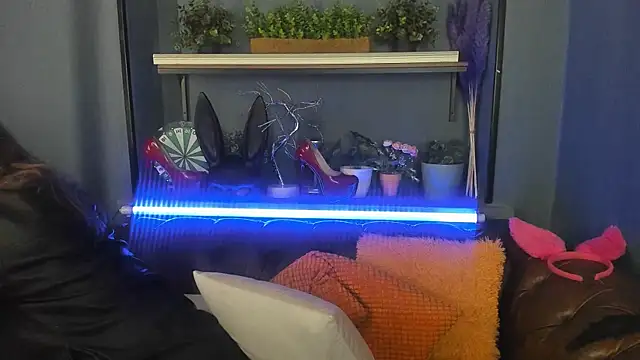 JesiaFoxi online show from 02/25/25, 12:24