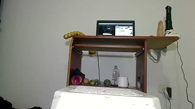 Snapshot of SensualGata13 chatting on 07/17/26, 03:50 SensualGata13 online show from 07/17/26, 03:50