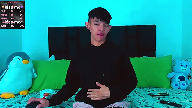 Tonny twink  online show from 02/08/25, 03:52