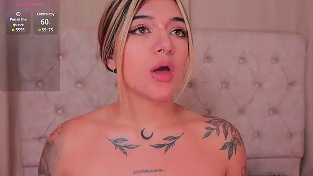 ashleyvalirya online show from 01/28/25, 10:12