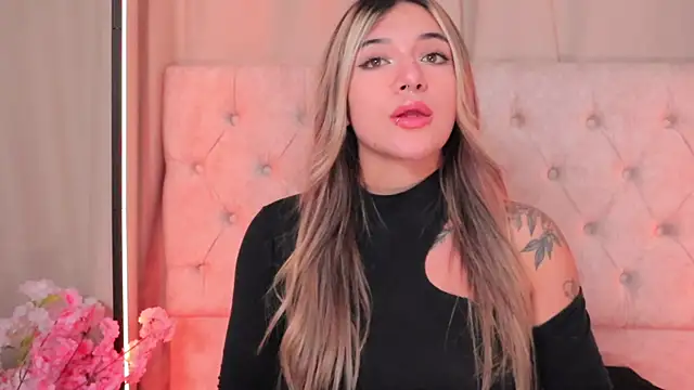 ashleyvalirya online show from 02/11/25, 07:12