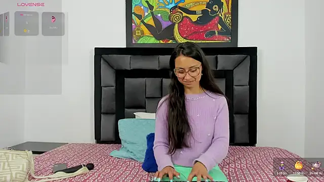 Snapshot of tatiana_valencia chatting on 01/04/25, 12:59 tatiana valencia online show from 01/04/25, 12:59