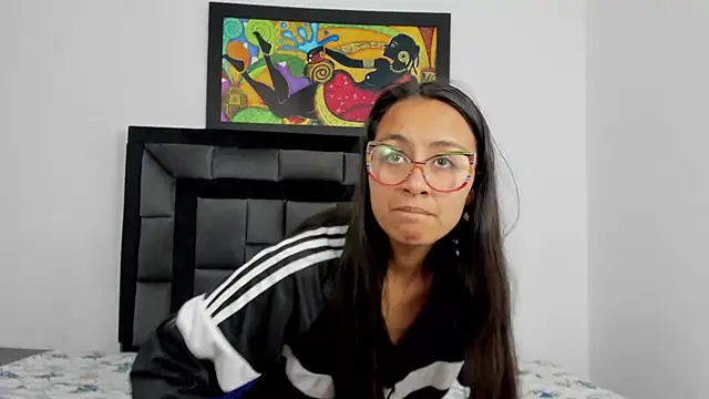 Snapshot of tatiana_valencia chatting on 01/06/25, 02:25 tatiana valencia online show from 01/06/25, 02:25