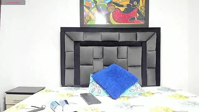 Snapshot of tatiana_valencia chatting on 01/21/25, 01:00 tatiana valencia online show from 01/21/25, 01:00