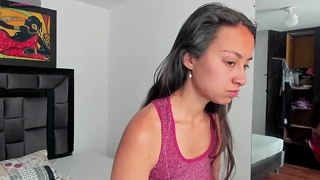 Snapshot of tatiana_valencia chatting on 02/03/25, 04:10 tatiana valencia online show from 02/03/25, 04:10