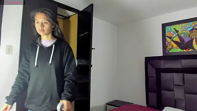 Snapshot of tatiana_valencia chatting on 02/07/25, 11:34 tatiana valencia online show from 02/07/25, 11:34