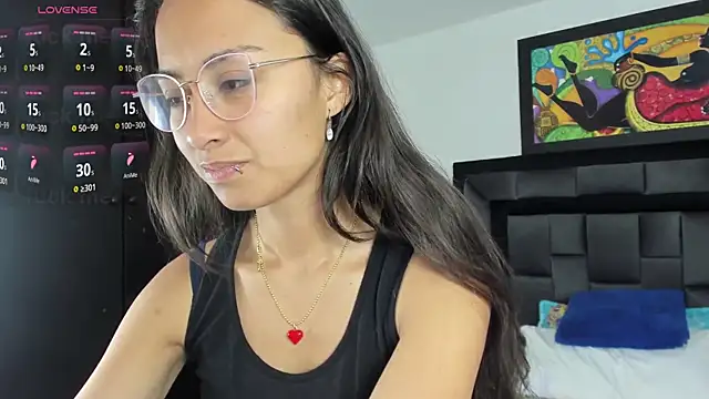 Snapshot of tatiana_valencia chatting on 03/12/25, 12:04 tatiana valencia online show from 03/12/25, 12:04