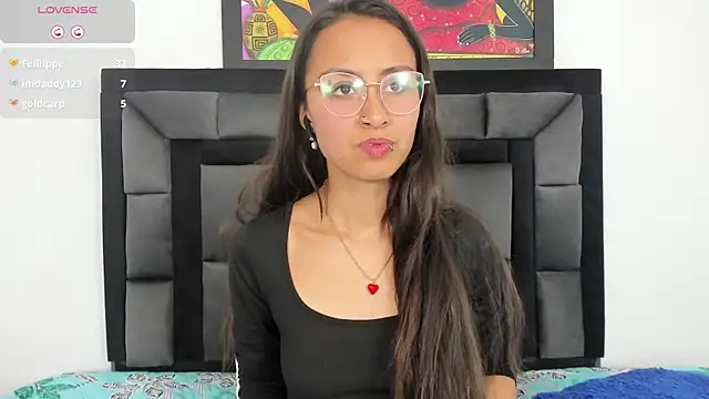 Snapshot of tatiana_valencia chatting on 03/17/25, 12:25 tatiana valencia online show from 03/17/25, 12:25