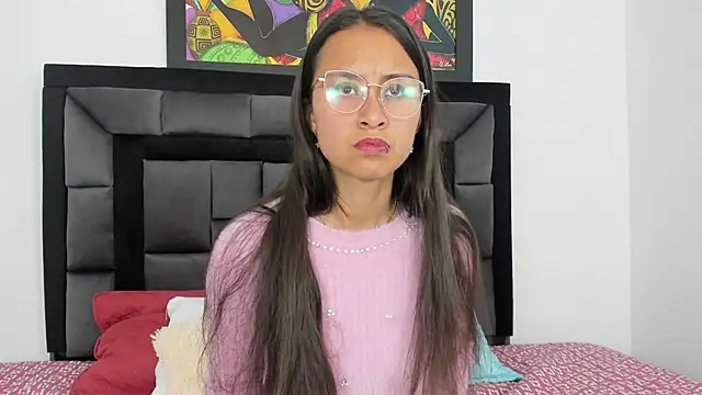 Snapshot of tatiana_valencia chatting on 03/18/25, 03:42 tatiana valencia online show from 03/18/25, 03:42