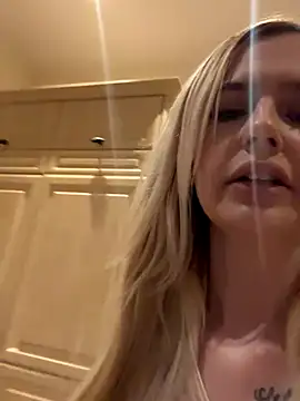 Snapshot of saskiapierce chatting on 09/21/25, 07:48 saskiapierce online show from 09/21/25, 07:48