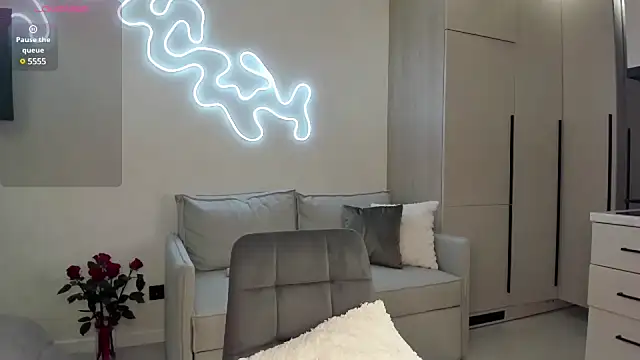  cometoseeme  online show from 01/26/25, 05:02