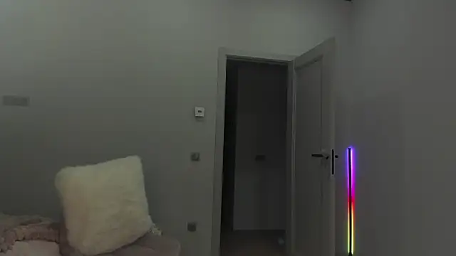  cometoseeme  online show from 10/23/25, 03:00