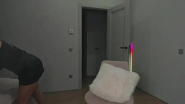  cometoseeme  online show from 11/28/25, 11:29