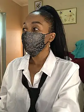 niccki3 online show from 02/09/25, 05:40