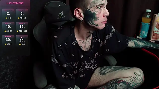 lonelycrystal online show from 10/30/25, 10:32