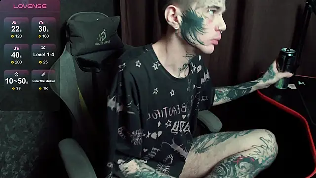 lonelycrystal online show from 10/31/25, 11:44