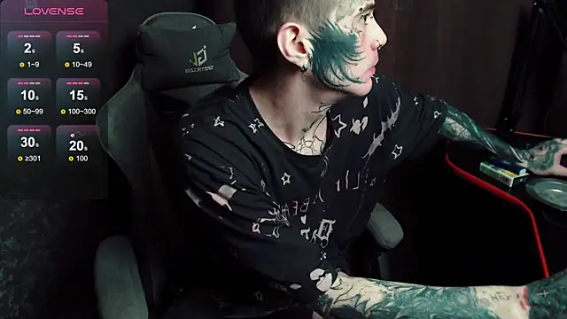 lonelycrystal online show from 11/03/25, 12:28