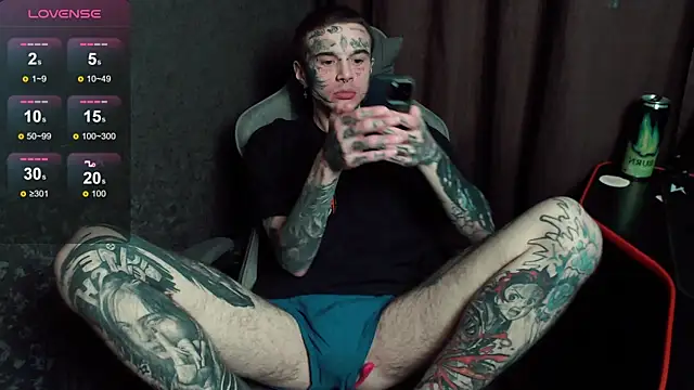 lonelycrystal online show from 11/30/25, 03:05