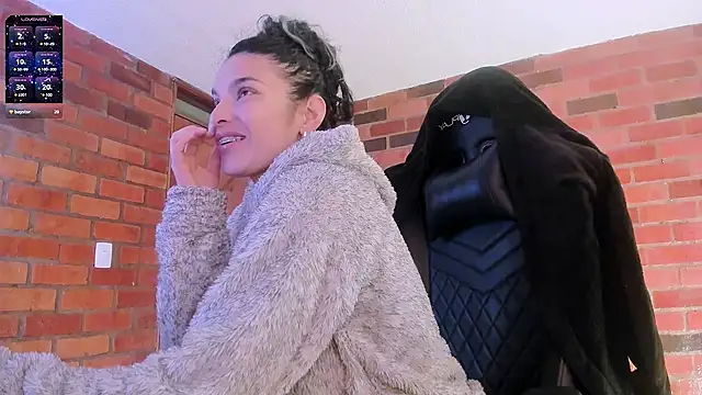 Snapshot of paulinabarnett- chatting on 01/07/25, 01:59 paulinabarnett- online show from 01/07/25, 01:59